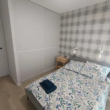 Centrum شقة رشيشوف